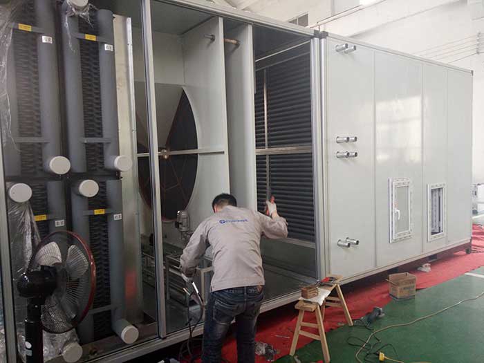 威海某大型化工企業(yè)兩臺(tái)10%濕度，40000風(fēng)量2臺(tái)除濕機(jī)組